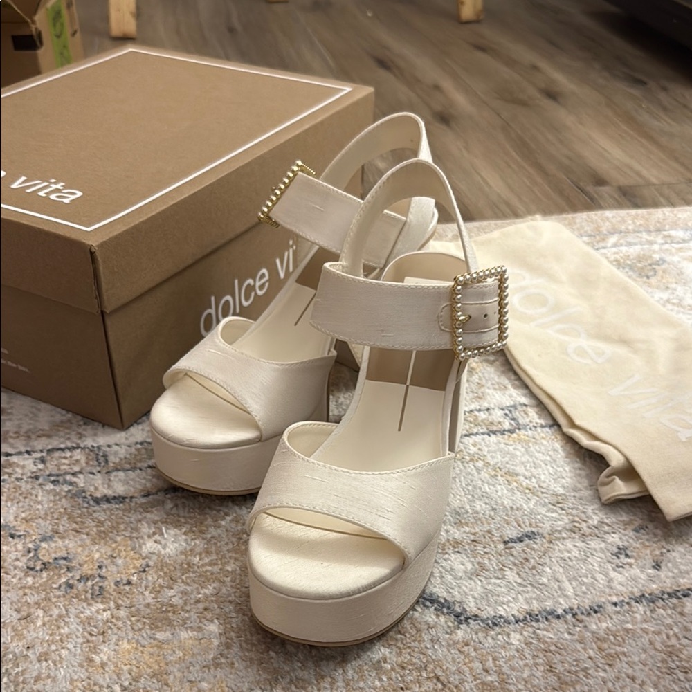 NEW Dolce Vita Bobby Pearl White Heel Size 7